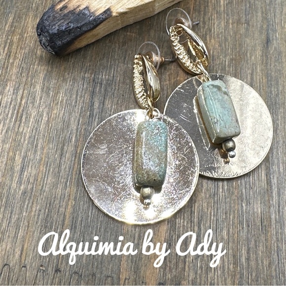 Larimar chunky gold shell gold statement big hoops dangle earrings - Picture 1 of 1